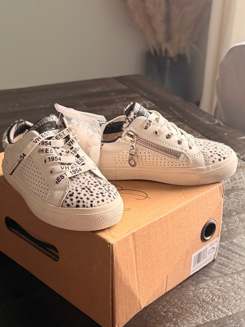 Vintage Havana White Leopard-Accent Kids Sneakers with Side Zip